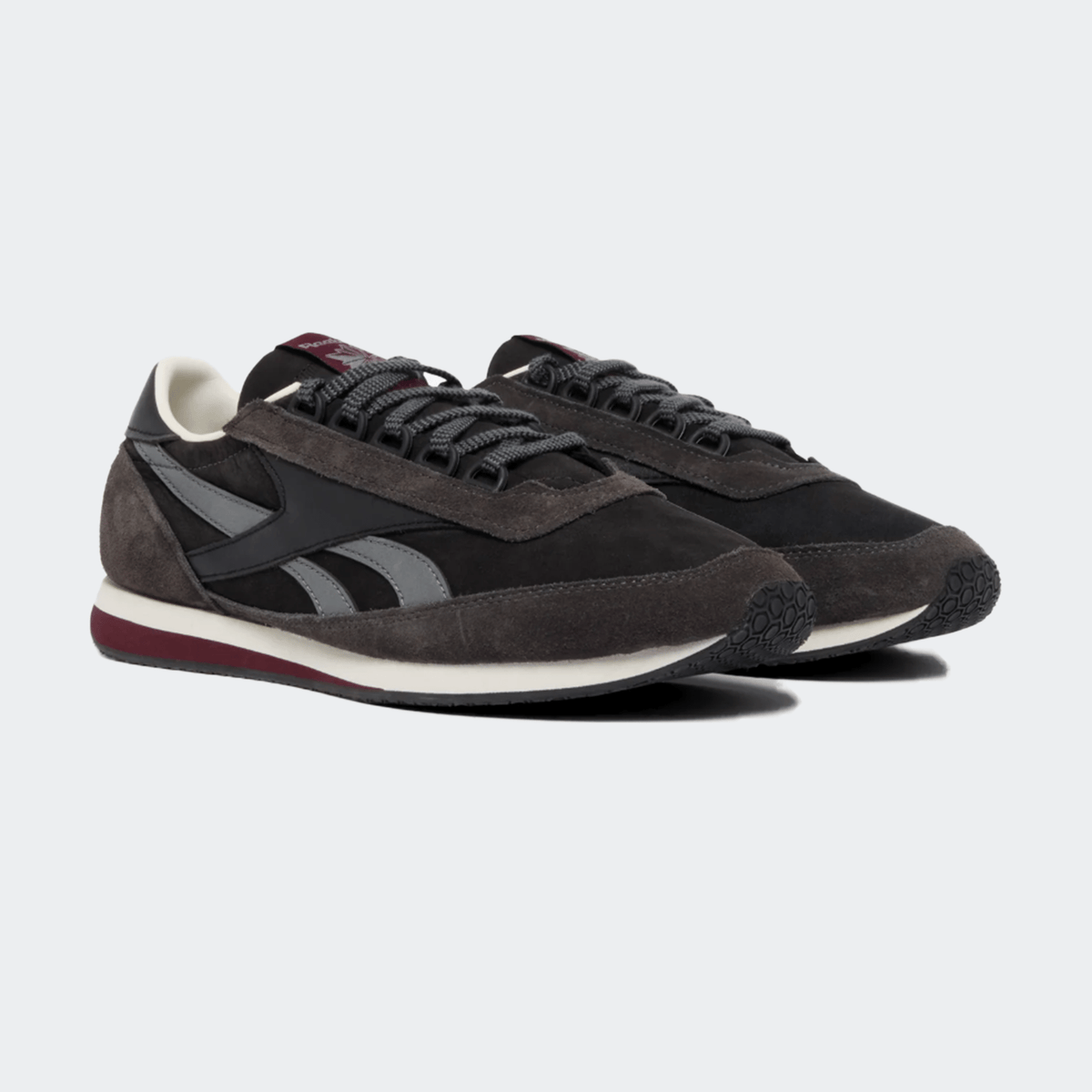 Reebok Camargue- Black/Washedblack/Blackcherry - Reebok - State Of Play