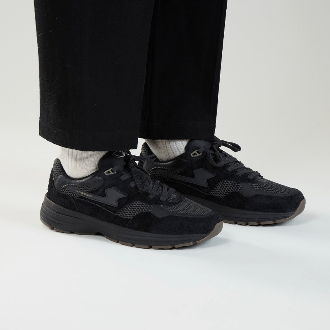 Stepney Workers Club Amiel S-Strike Geo Merged - Tech Black - Stepney Workers Club - State Of Play